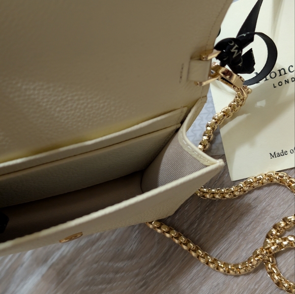 NWT•Moncrief London Italian Leather "Sloane"Crossbody Coin/ID Pouch•Bridal Ivory - Picture 17 of 17
